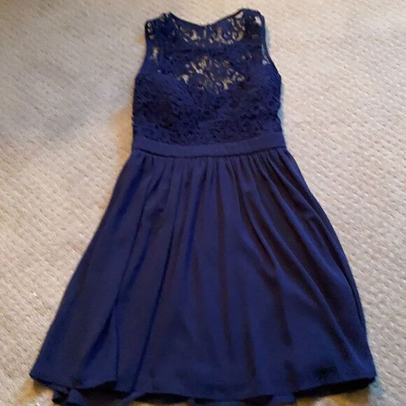 Lulus dress size small.  Very good condition. Navy blue - Picture 1 of 4